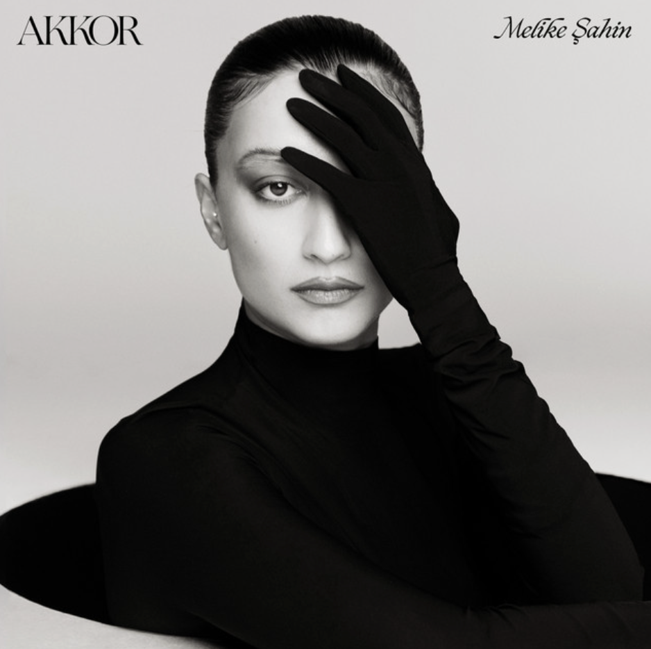 Melike Şahin - Burdayım